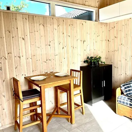 Neptuni Bed And Kitchen Villa Varberg Exterior photo